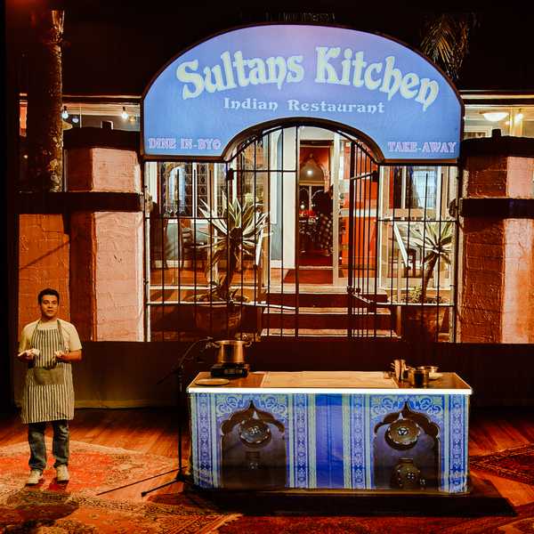 Review: A Place in the Sultan’s Kitchen (or How to Make the Perfect One-Pot Chicken Curry)